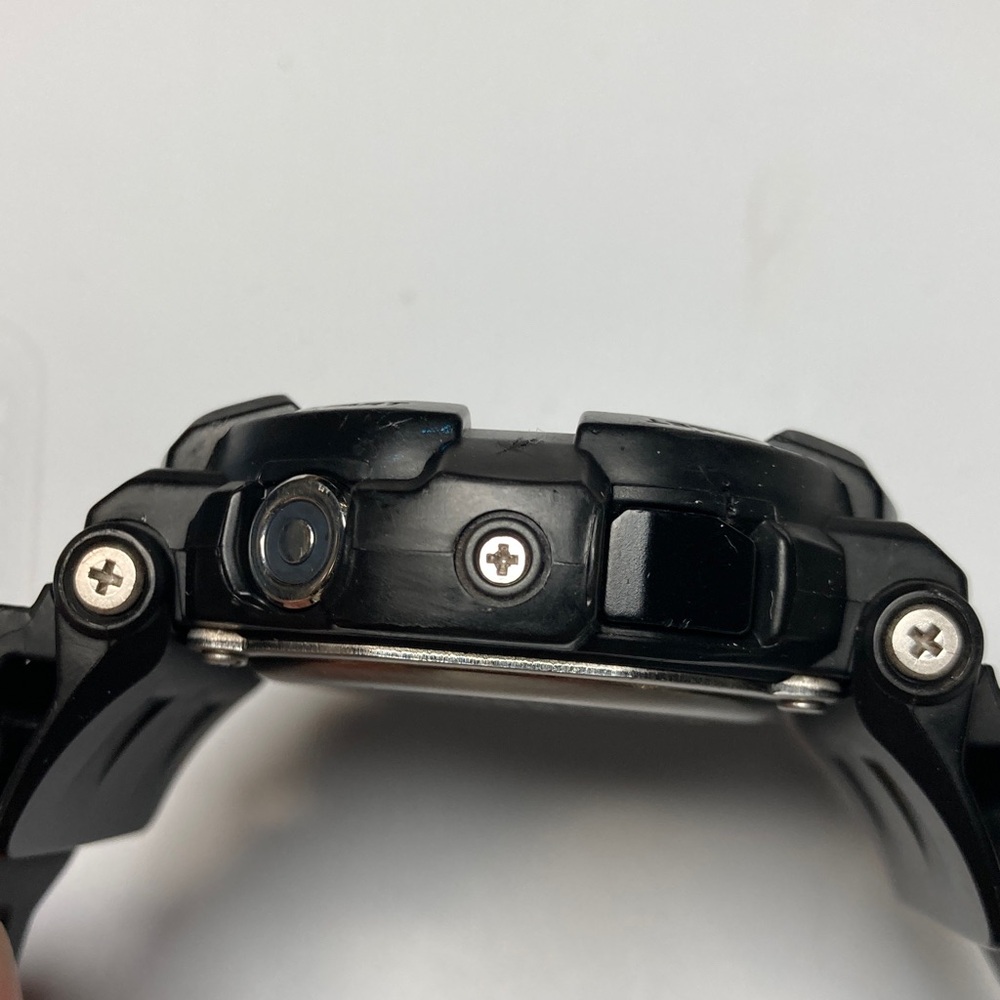 Casio Gshock GD-350, black positive display with teal accents, new battery - Picture 5 of 16